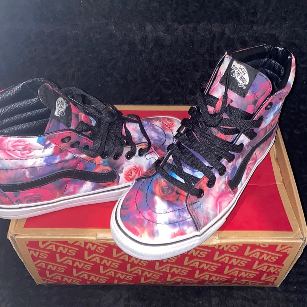 Galaxy Rose Sk8-Hi
